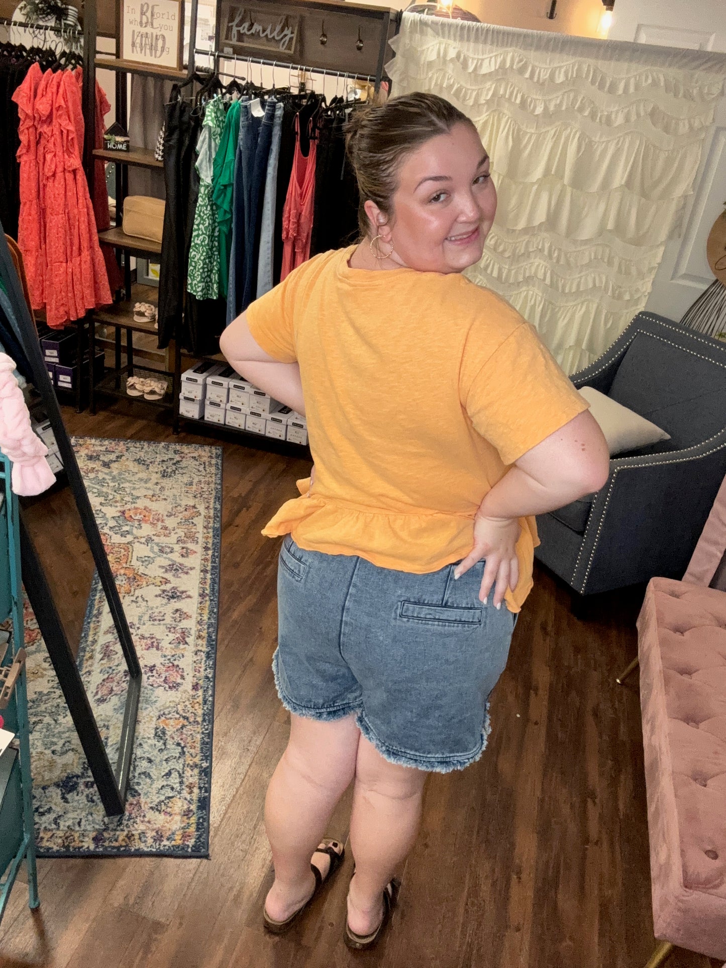 Stacey Curvy Denim shorts